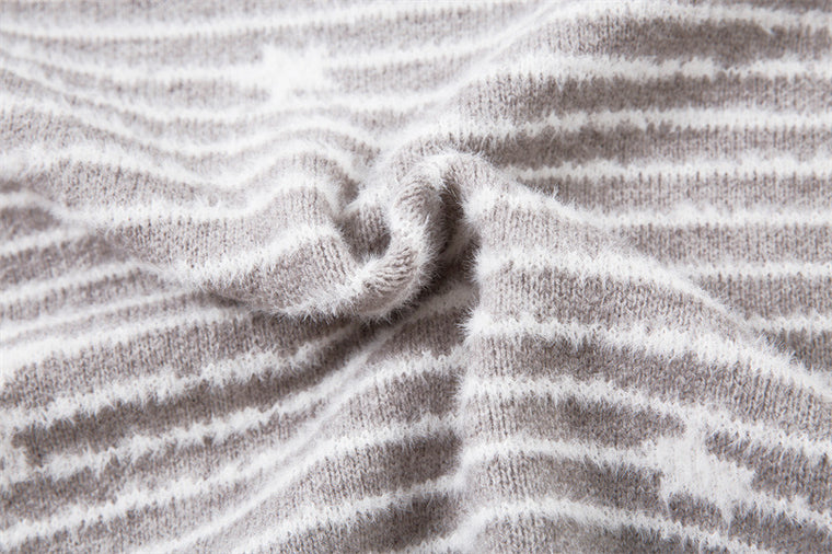 EAC–Star Stripe Fur-Trim Hooded Knit